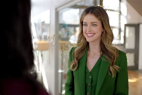 Flipping for Christmas (2023) Release Date, Cast, Spoilers, Plot .